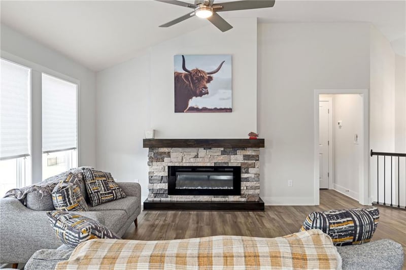 1325 122nd St, Kansas City, MO 64165