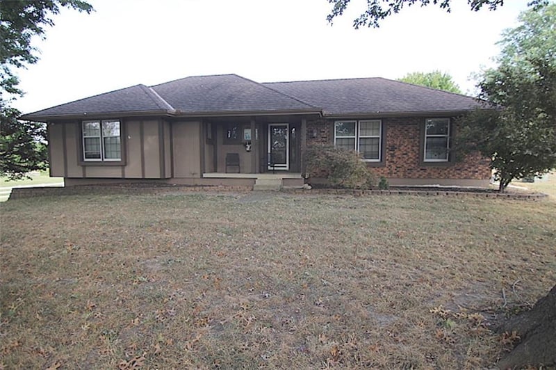 707 Madison St, Raymore, MO 64083