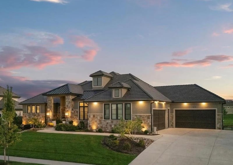 17217 Goddard St, Overland Park, KS 66221