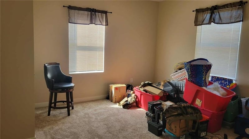 305 S Lafayette St, Mayview, MO 64071