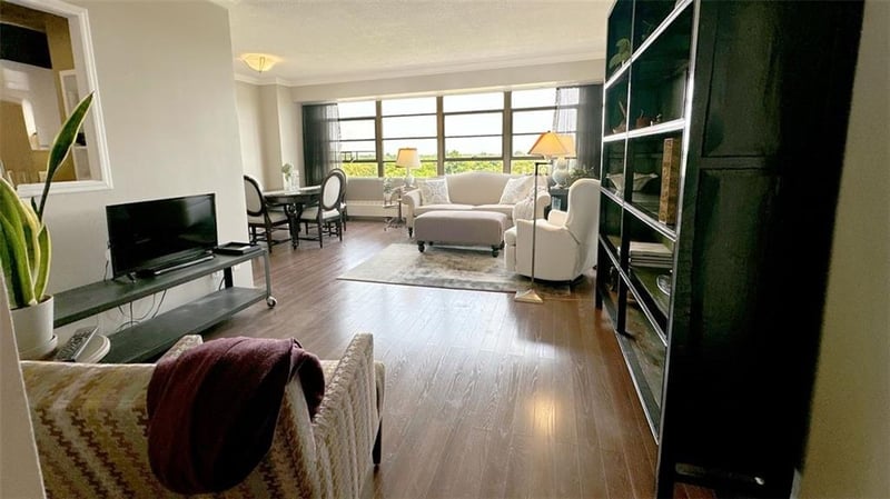 333 W Meyer Blvd #1109, Kansas City, MO 64113