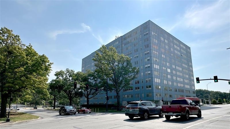 333 W Meyer Blvd #1109, Kansas City, MO 64113