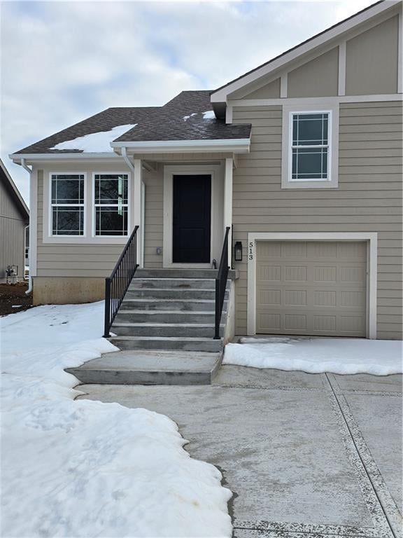 513 Smith St, Spring Hill, KS 66083