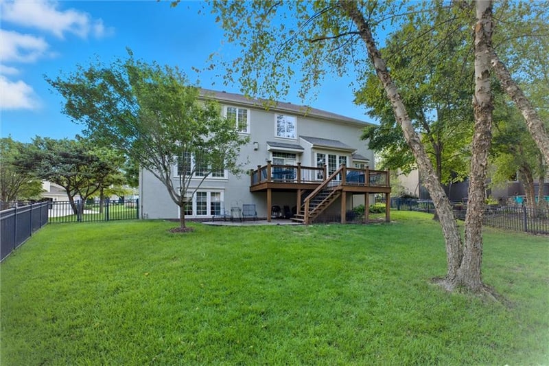 5310 166th Ter, Overland Park, KS 66085