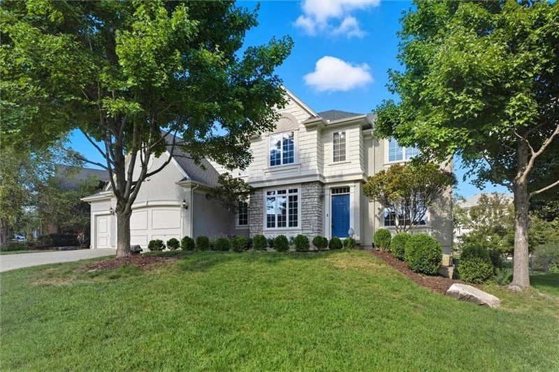 5310 166th Ter, Overland Park, KS 66085