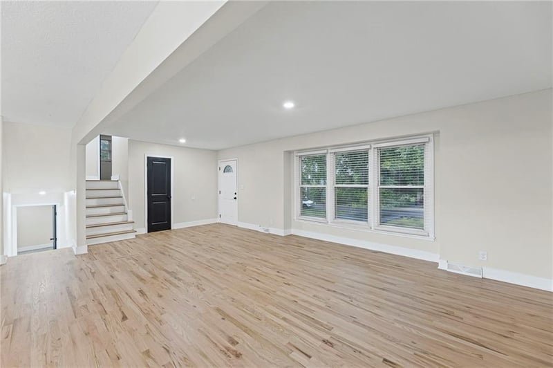 10515 W 170th Ter, Overland Park, KS 66221
