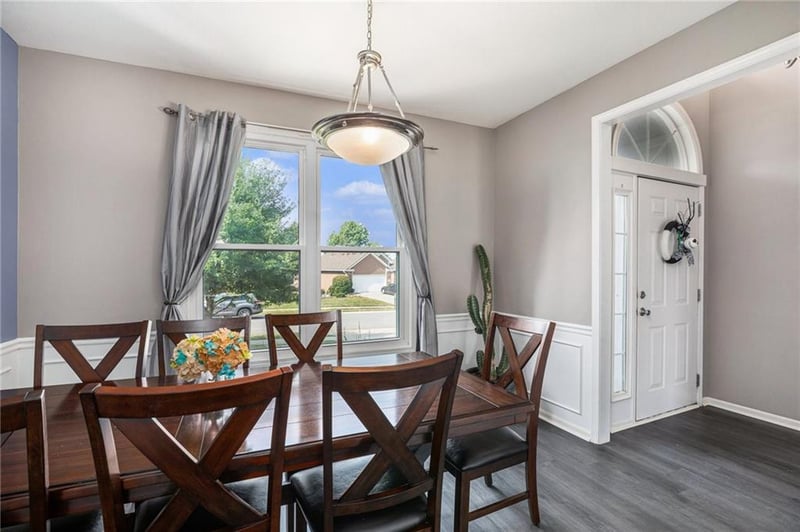 11231 Summit St, Kansas City, MO 64155