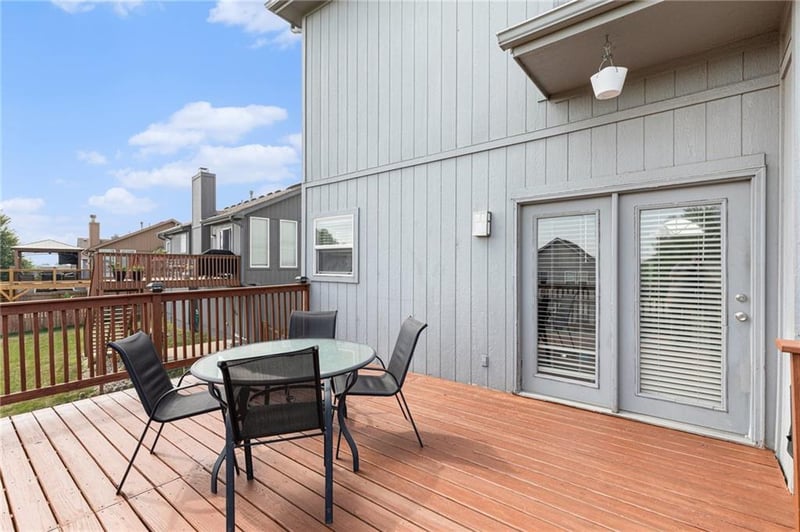 11231 Summit St, Kansas City, MO 64155