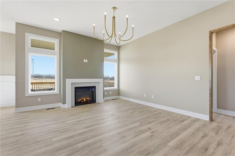 9419 Belleview Ave, Kansas City, MO 64155