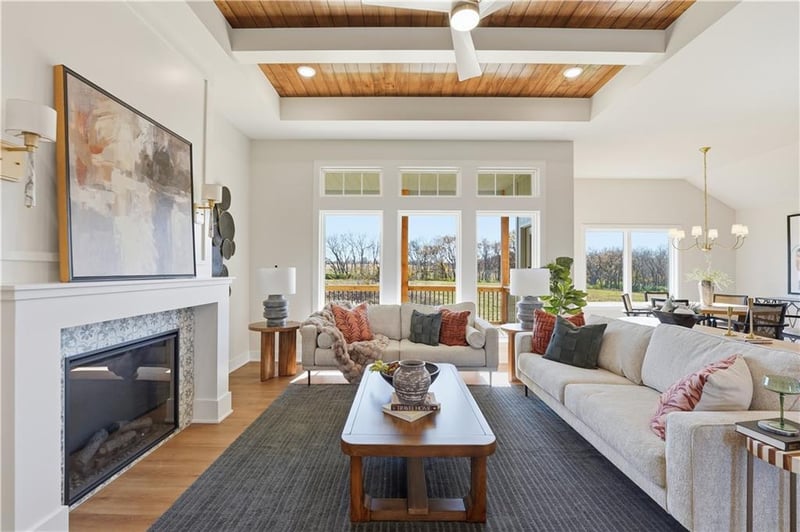 12151 Forest Ct, Kansas City, MO 64165