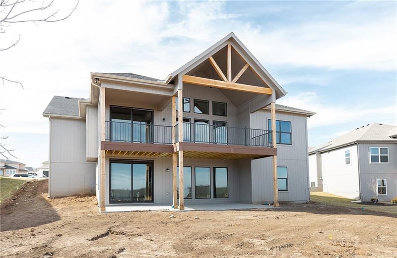 18609 Reinhardt St, Overland Park, KS 66085