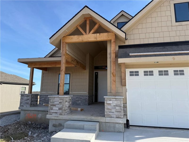 18609 Reinhardt St, Overland Park, KS 66085