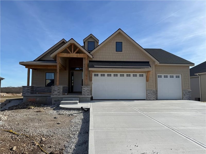 18609 Reinhardt St, Overland Park, KS 66085