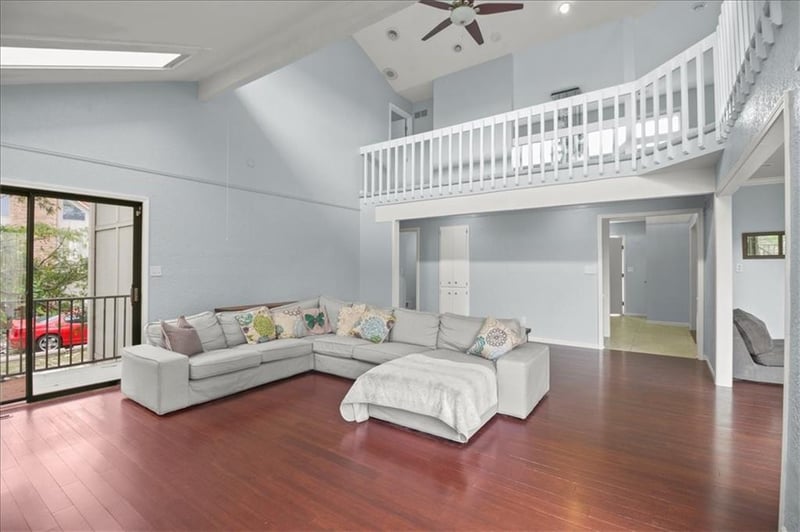 215 Aspen St, Lee's Summit, MO 64064