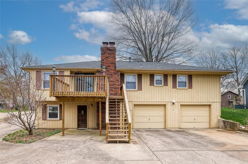 3608 Blue Jacket Dr, Lee's Summit, MO 64064