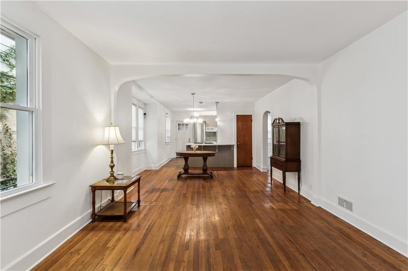 4510 Terrace St, Kansas City, MO 64111