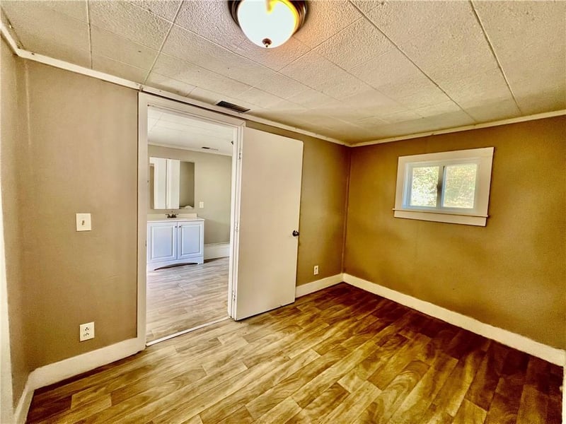 2022 NW 49th Ter, Northmoor, MO 64151