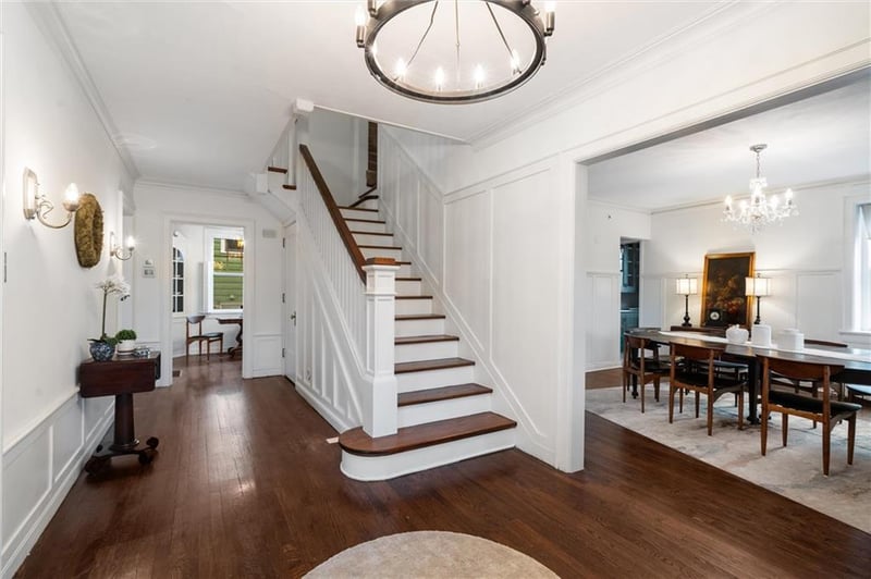 48 E 52 St, Kansas City, MO 64112