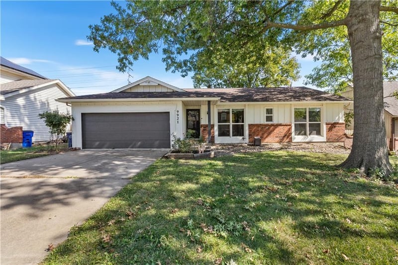 9921 Wedd Dr, Overland Park, KS 66212