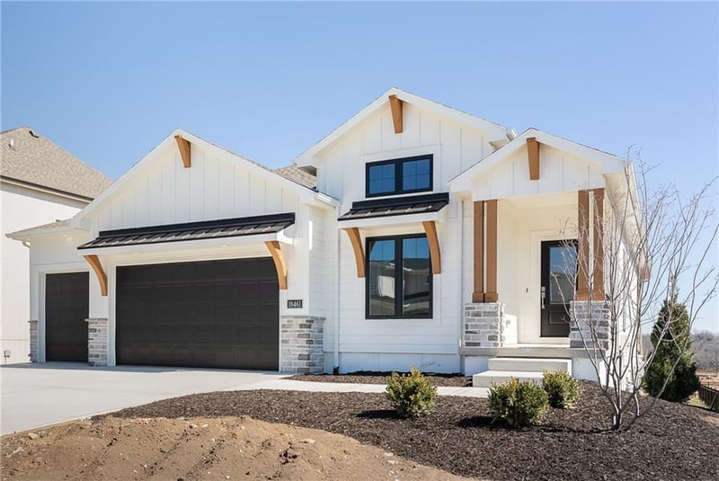 18461 Windsor St, Overland Park, KS 66085