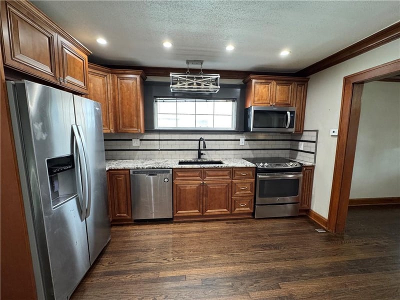 3816 Flora Ave, Kansas City, MO 64133