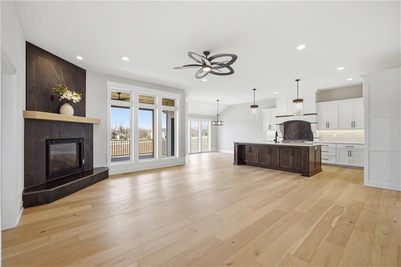 8734 Farley Ave, Kansas City, MO 64157