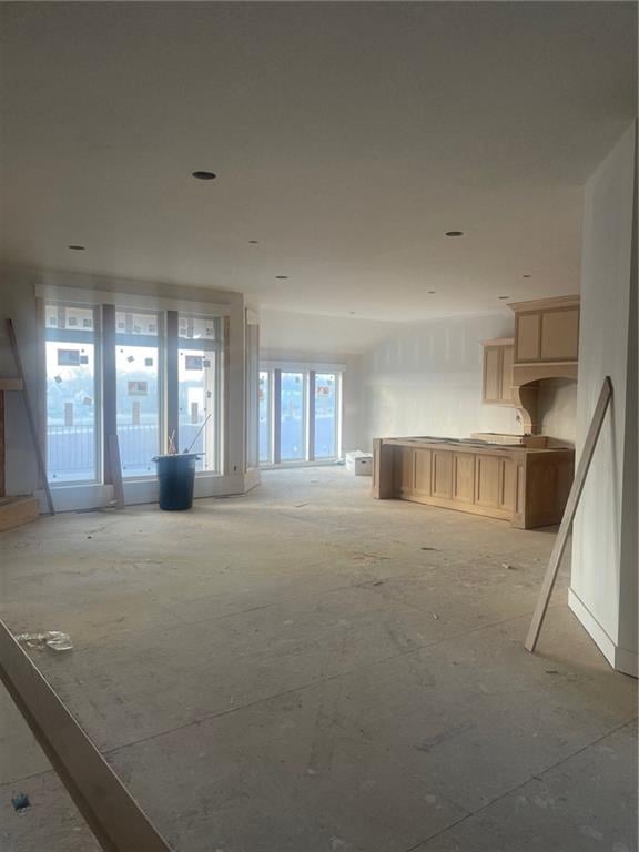 8734 Farley Ave, Kansas City, MO 64157