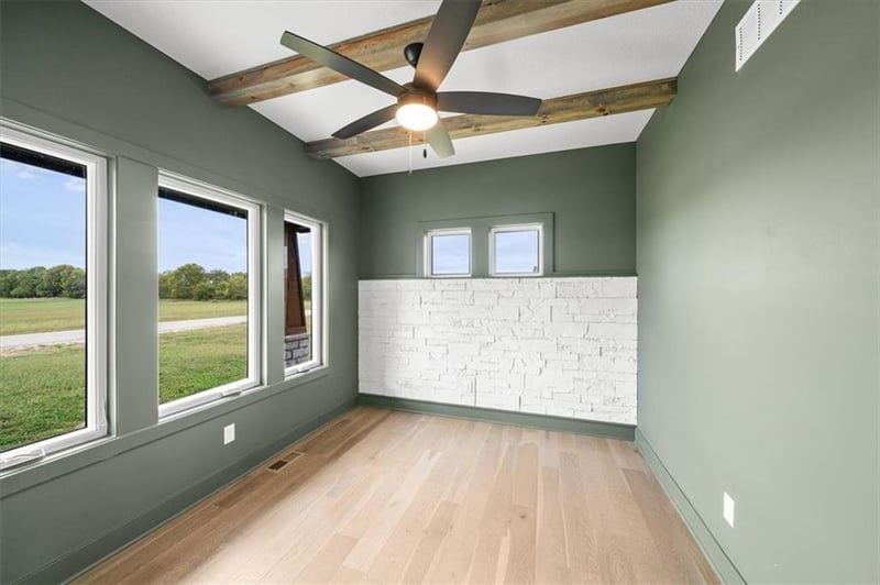 13507 Woodland Ranch Dr, Lee's Summit, MO 64086