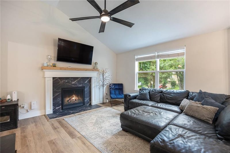 8537 110th St, Kansas City, MO 64157