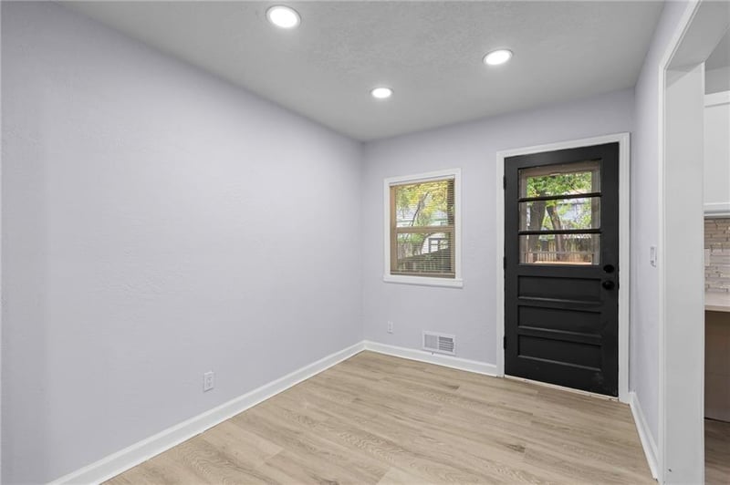 8712 110th Ter, Kansas City, MO 64134