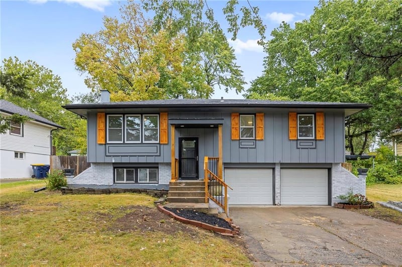 8712 110th Ter, Kansas City, MO 64134