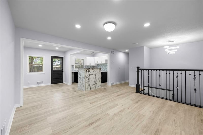 8712 110th Ter, Kansas City, MO 64134