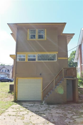 3831 Indiana Ave, Kansas City, MO 64128