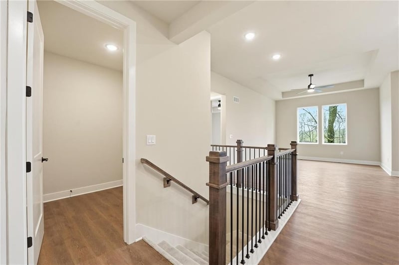 20689 Skyview Ln, Spring Hill, KS 66083