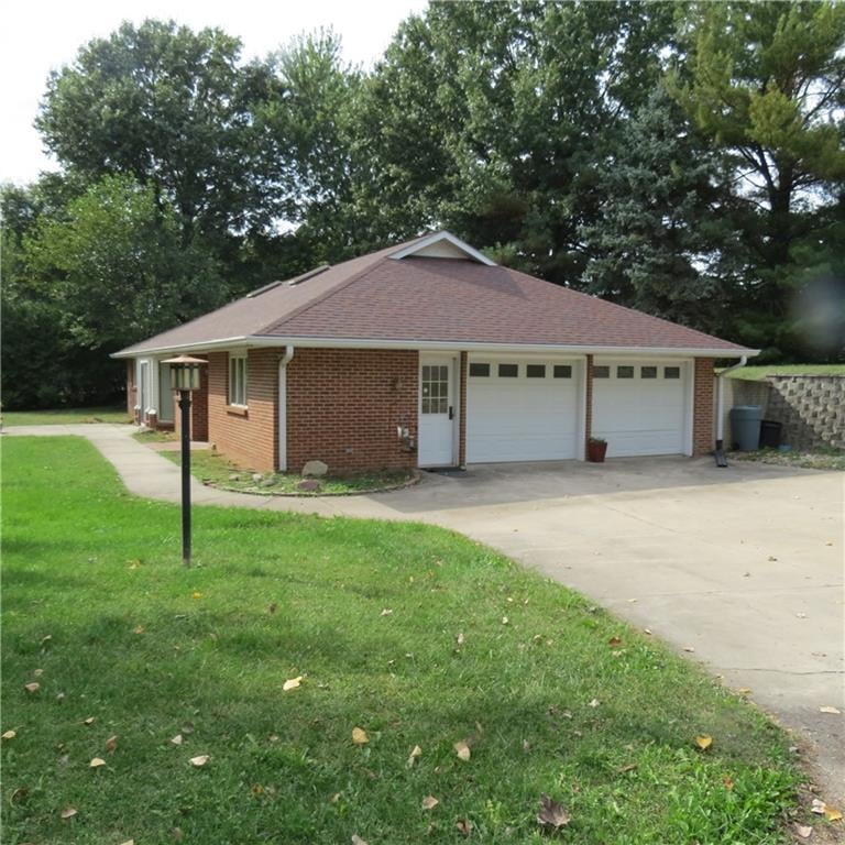 1213 Summers St, Stanberry, MO 64489