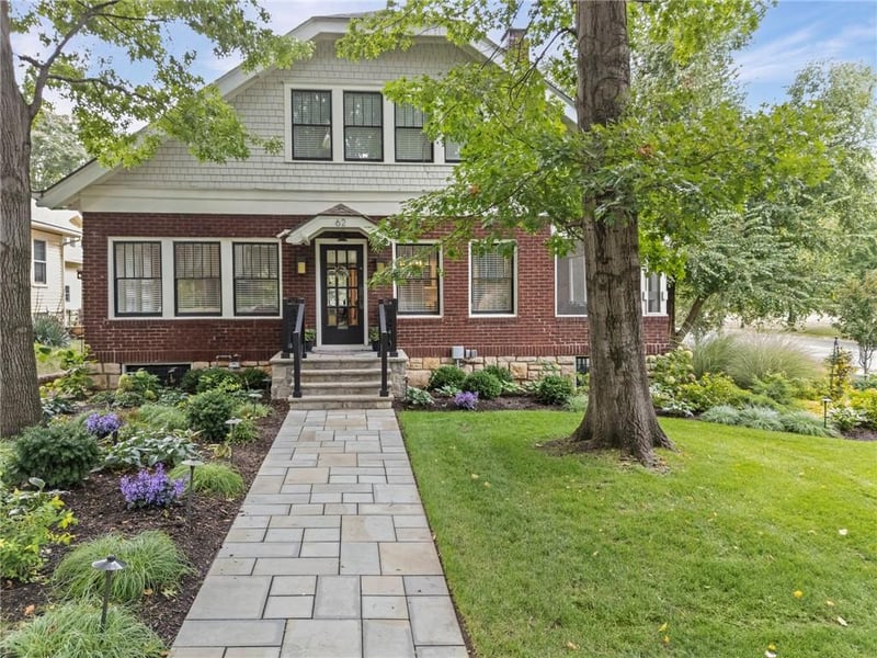 62 E 53rd Ter, Kansas City, MO 64112