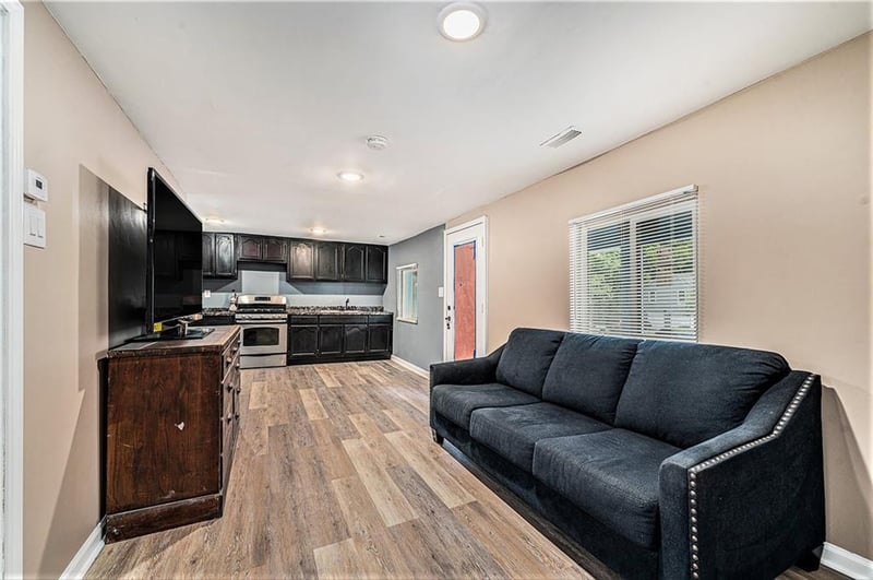 5140 Booth Ave, Kansas City, MO 64129