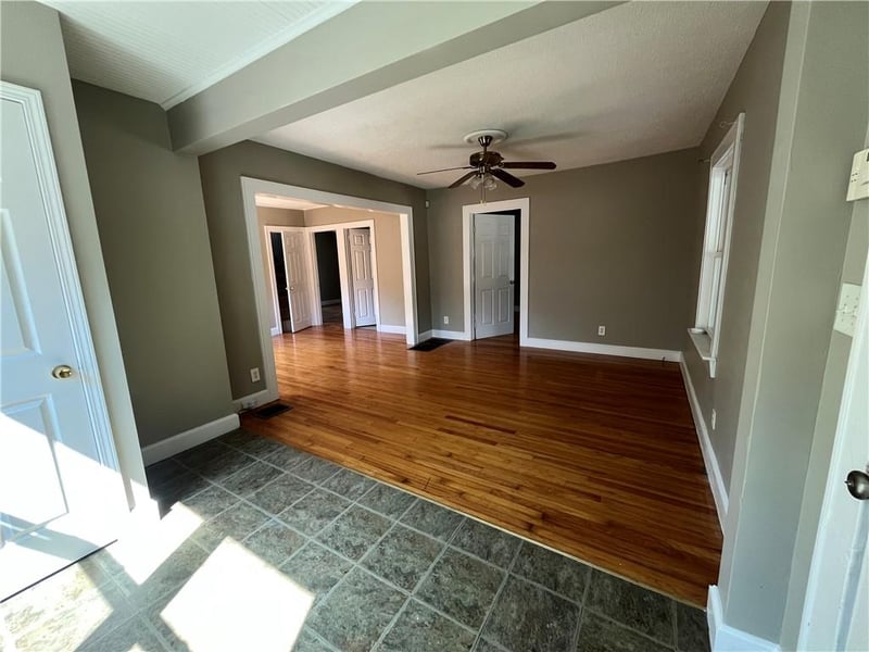 8020 Mercier St, Kansas City, MO 64114