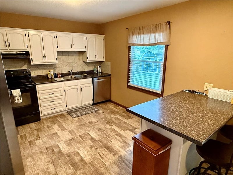 1022 Cooper St, Maryville, MO 64468