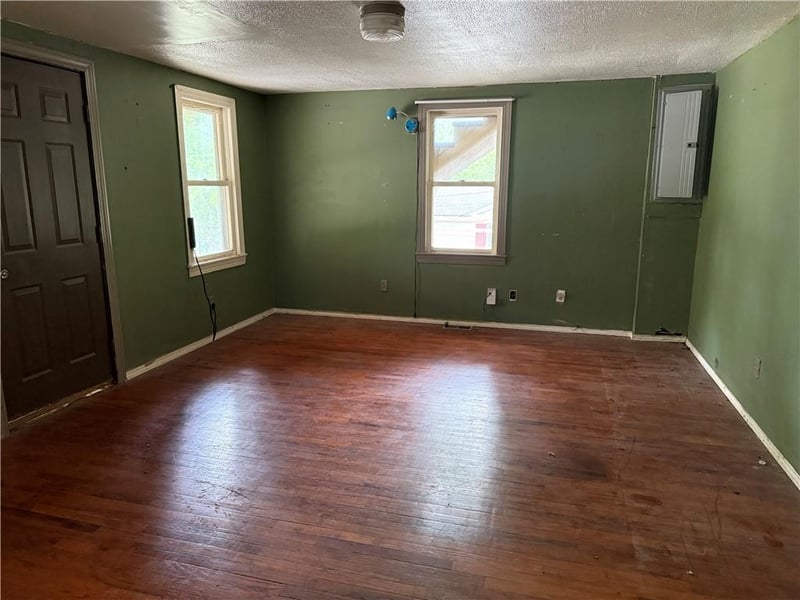 2449 Mckinley Ave, Kansas City, MO 64129