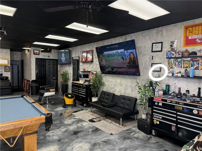 805 Main #b St, Blue Springs, MO 64015