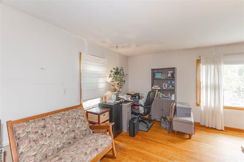 9000 Leeds Rd, Kansas City, MO 64129