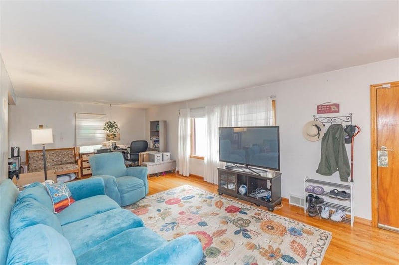 9000 Leeds Rd, Kansas City, MO 64129