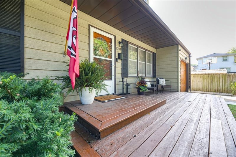 7235 Walnut St, Kansas City, MO 64114