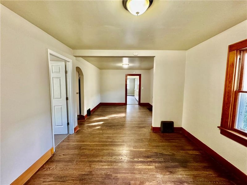 3006 Messanie St, St Joseph, MO 64501