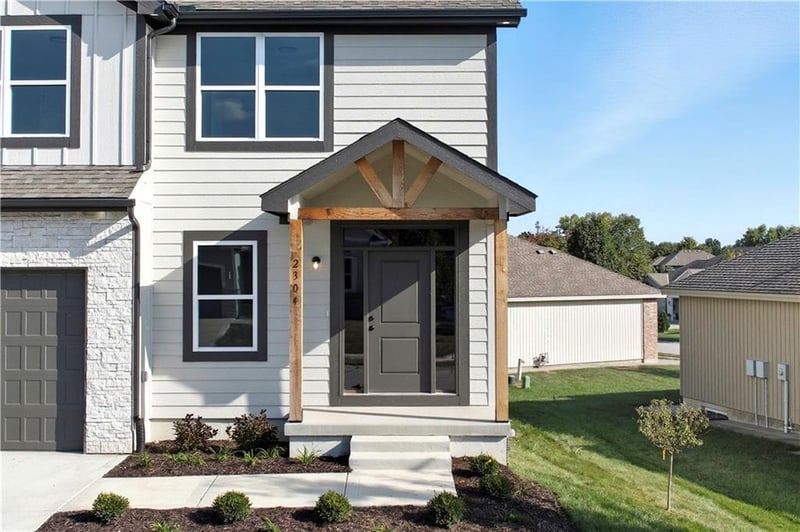 2332 Andromada Ct, Blue Springs, MO 64014