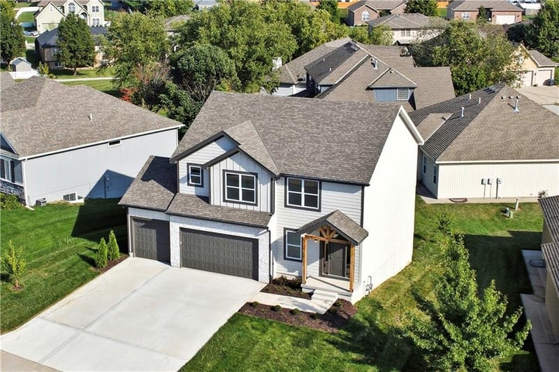 2332 Andromada Ct, Blue Springs, MO 64014