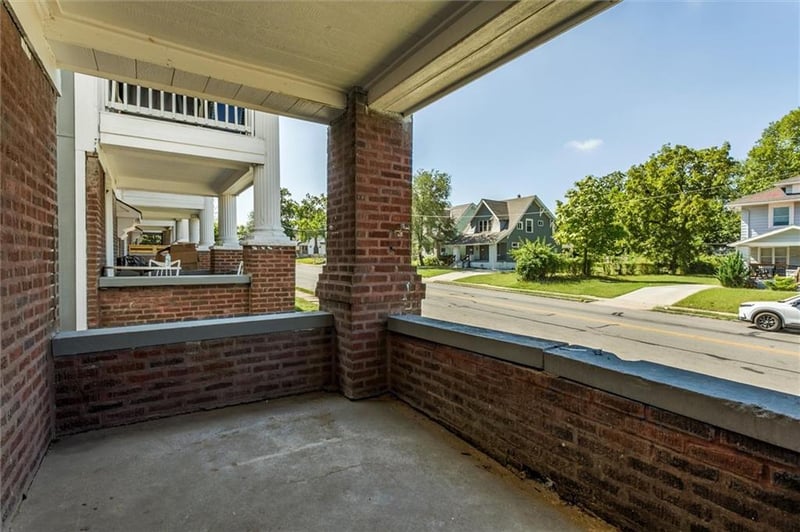 3331 Indiana Ave, Kansas City, MO 64128