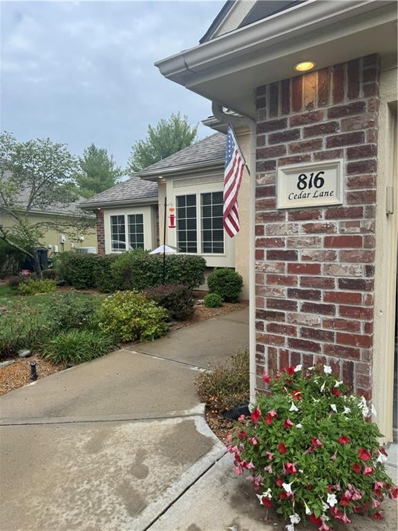 816 Cedar Ln, Grain Valley, MO 64029