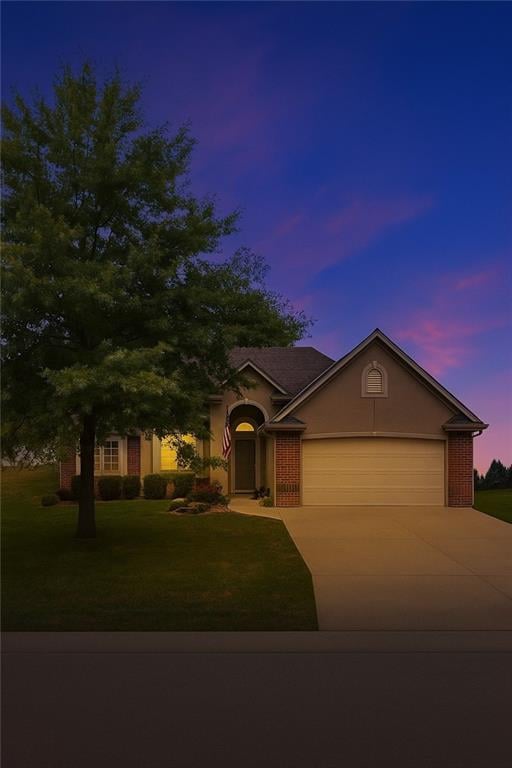 816 Cedar Ln, Grain Valley, MO 64029